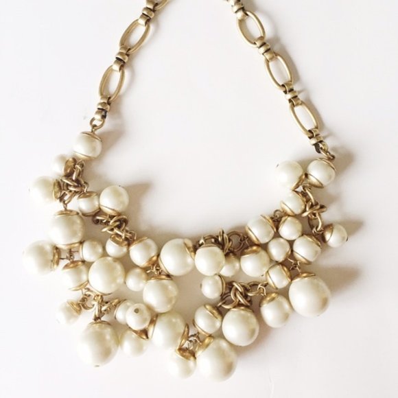 Stella & Dot | Retired Daphne Cascading Pearl + Vintage Gold Necklace - Picture 14 of 16